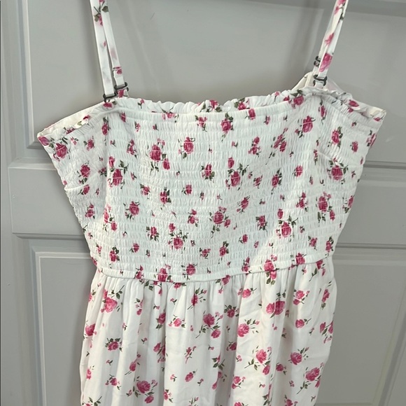 Hollister Floral White and Pink Maxi Dress Medium - Picture 2 of 5